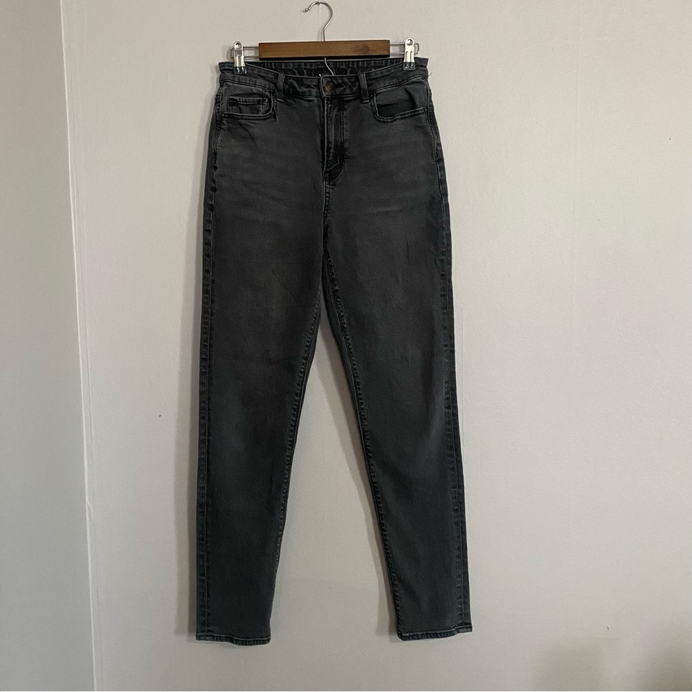 Size 4 Extra Long American Eagle Mom Jeans